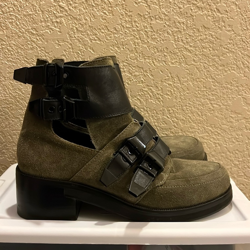 Kurt Geiger cutout platform booties. Size 37.5 euro, US size 7